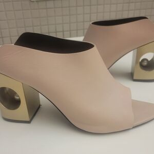 Chic Blush Mules with Metallic Accents